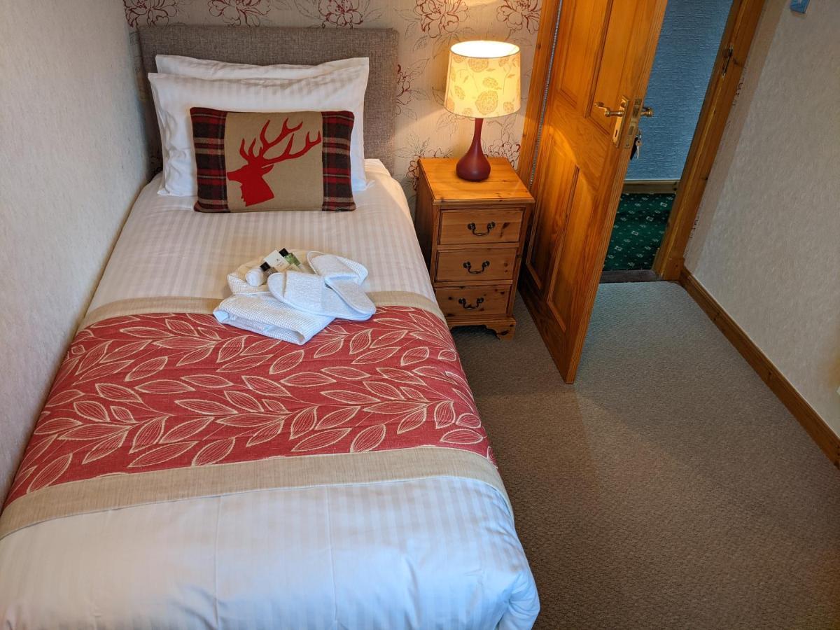Homagen Bed & Breakfast Roybridge Kültér fotó